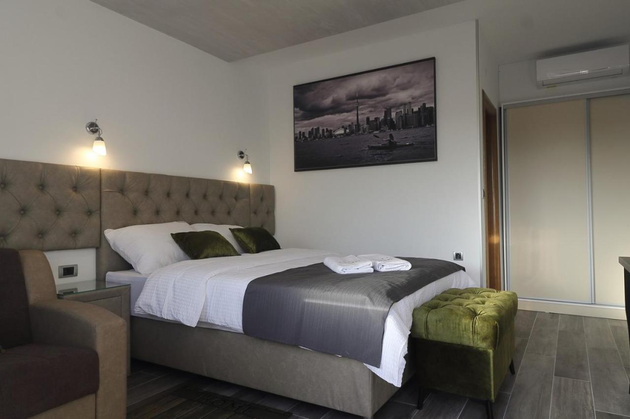 Motel Atos Bungalovi Nova Topola Eksteriør billede